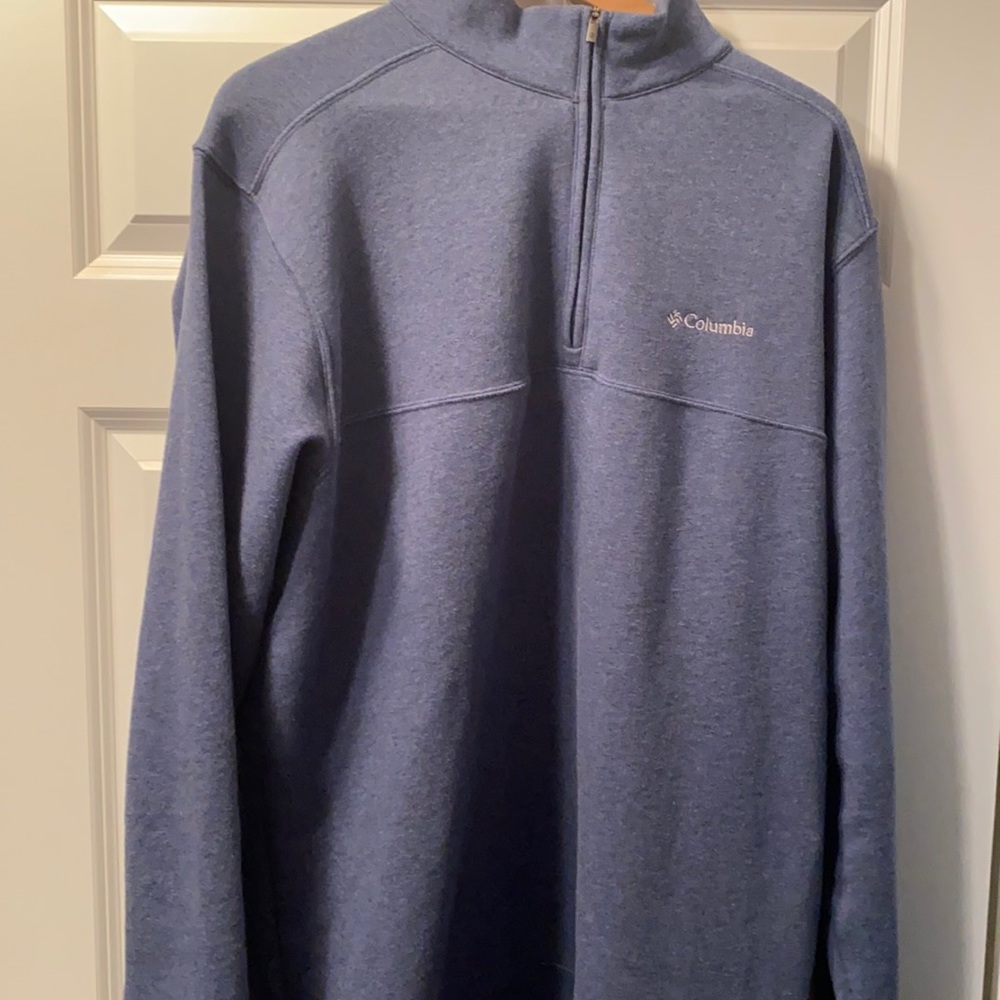 Columbia light blue quarter zip fleece. Excellent condition, worn once